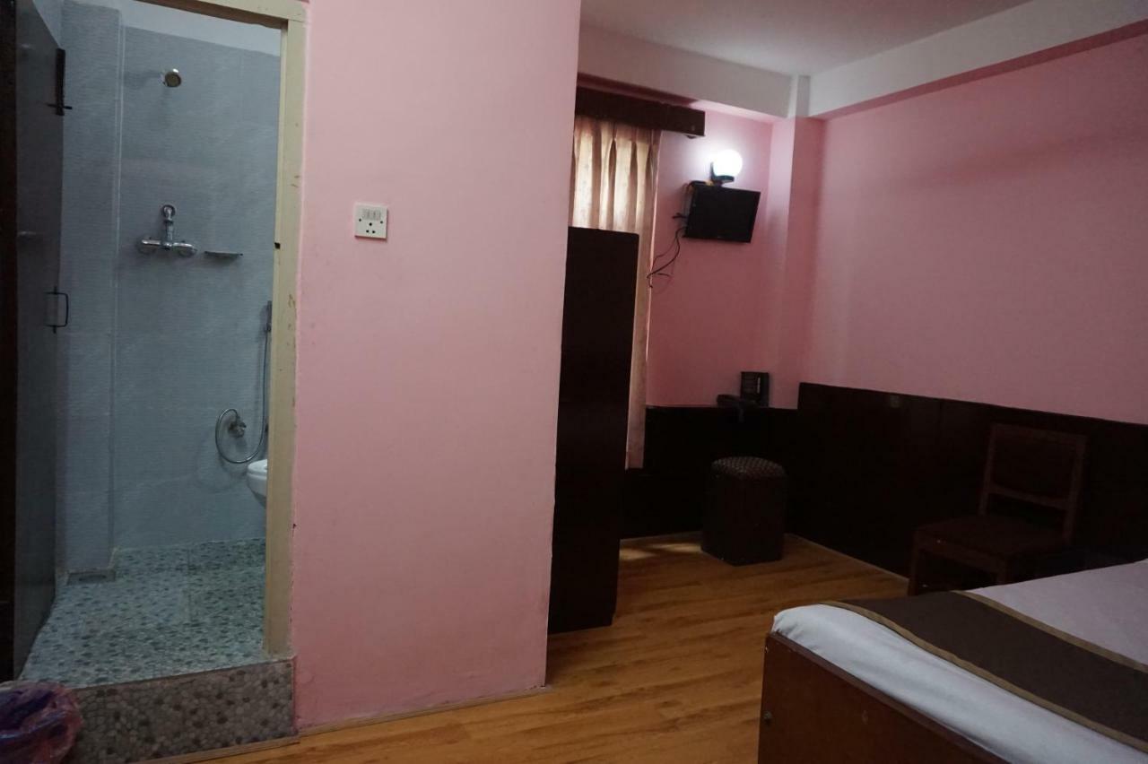Hotel Impala Garden Kathmandu Bagian luar foto
