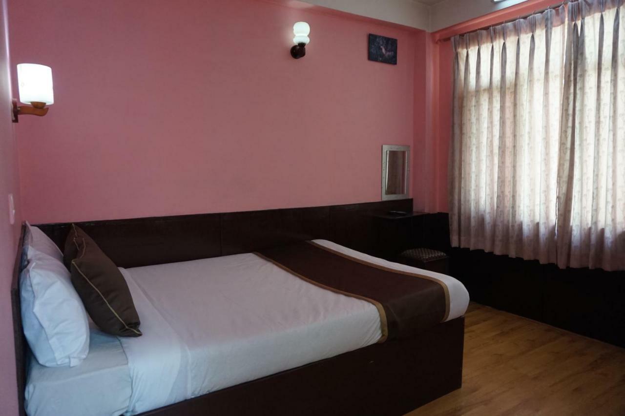 Hotel Impala Garden Kathmandu Bagian luar foto